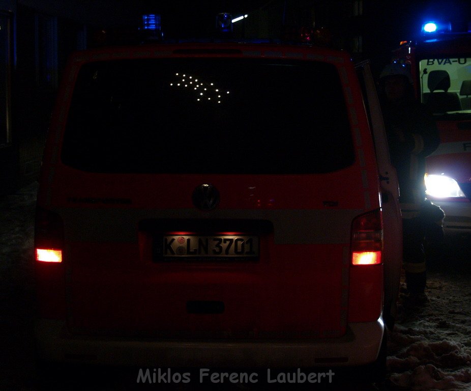 Feuer in Kueche Koeln Vingst Homarstr P690.JPG